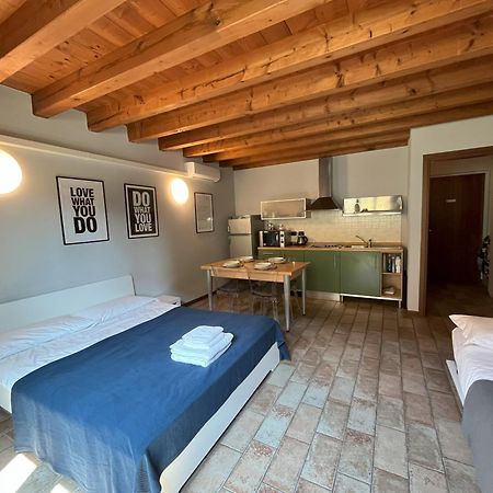 Cozy Flat + Parking Close To City Center/Airport 贝尔加莫 外观 照片